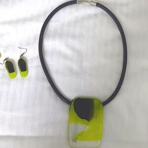 Elegant Black and Green Jewelry Set